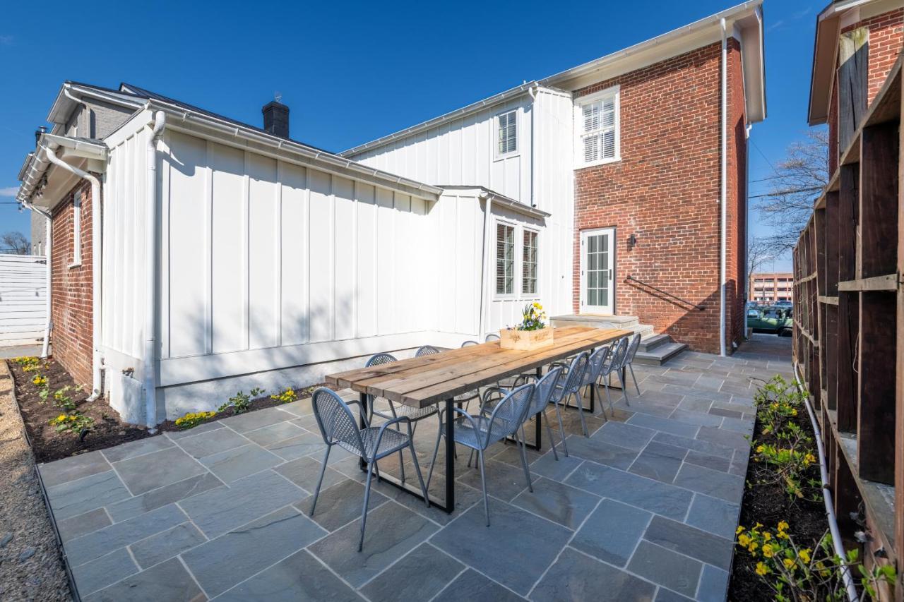 Boutique Room Steps From Downtown Mall Rose Jean Room 1 Charlottesville Exteriör bild